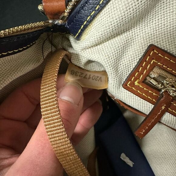 New Dooney and Bourke Pebble Grain Large Domed Satchel - Picture 11 of 12